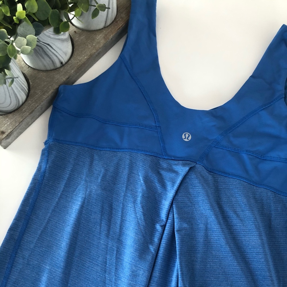 Lululemon “Tame Me” blue tank top